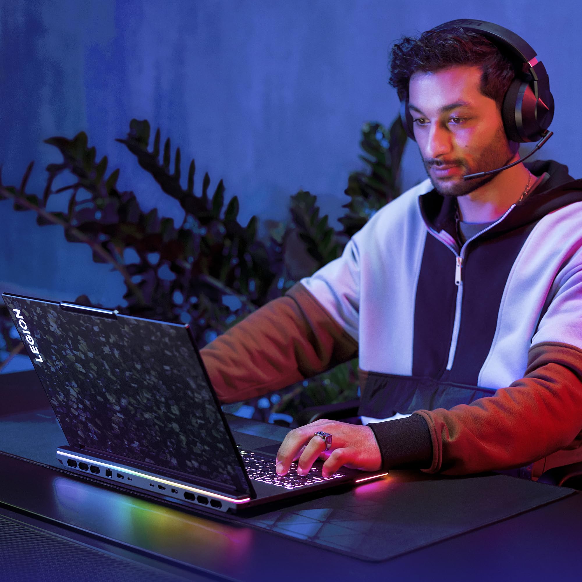 lenovo-legion-9-16irx9-pc-portable-gaming-16-mini-led-3-2k-165hz-hdr-i9-14900hx- image 2